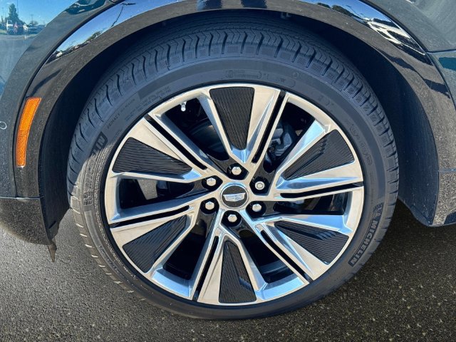 Certified 2026 Cadillac Lyriq Signature Luxury w/ Nappa Leather Package AWD/4WD image 9