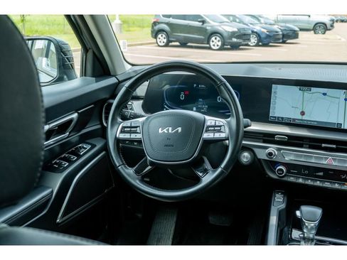 Used 2025 Kia Telluride S AWD/4WD image 23