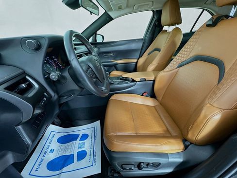 Used 2020 Lexus UX 200 FWD image 26