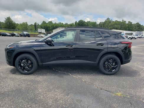 New 2026 Chevrolet Trax LT w/ Driver Confidence Package FWD image 6