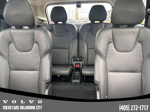 Certified 2025 Volvo XC90 B6 Ultra w/ Lounge Package image 12