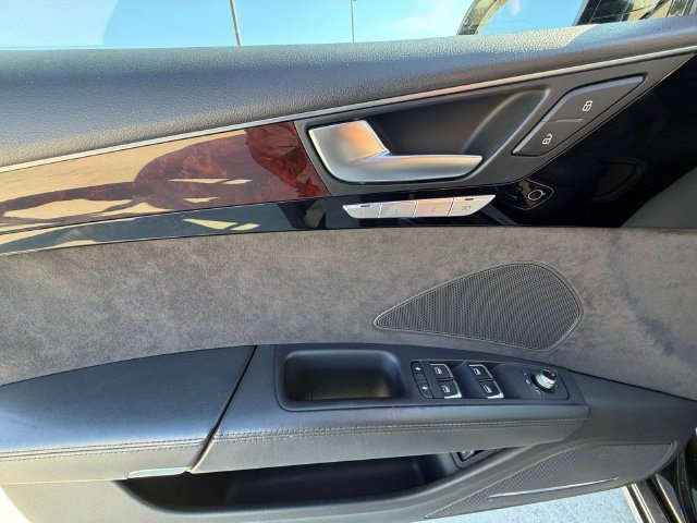 Used 2013 Audi A8 L 3.0T AWD/4WD image 11