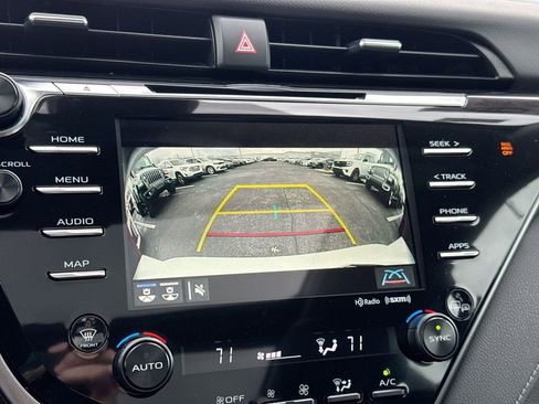 Used 2020 Toyota Camry XSE image 15