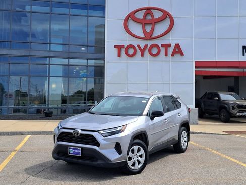 Used 2024 Toyota RAV4 LE AWD/4WD image 1