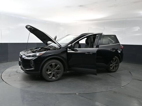 Used 2024 Ford Escape Platinum AWD/4WD image 27