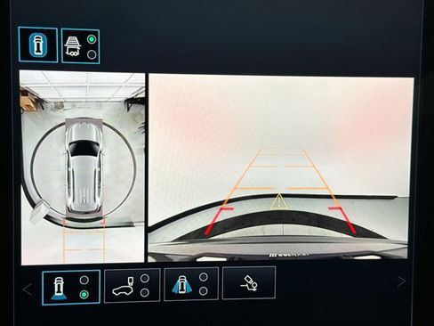 Used 2025 GMC Acadia Elevation image 15