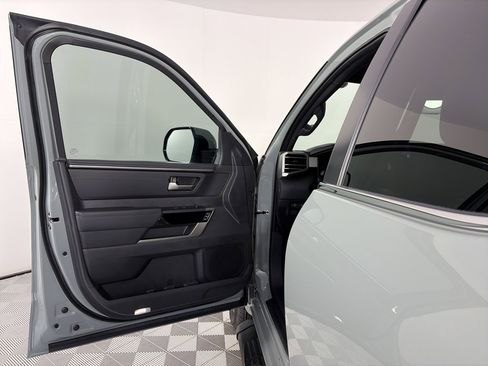 Used 2025 Toyota Tundra Limited image 10