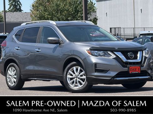 Used 2020 Nissan Rogue SV FWD image 1