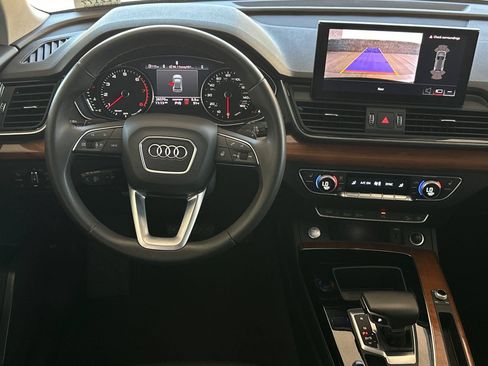 Used 2023 Audi Q5 2.0T Premium w/ Convenience Package AWD/4WD image 13