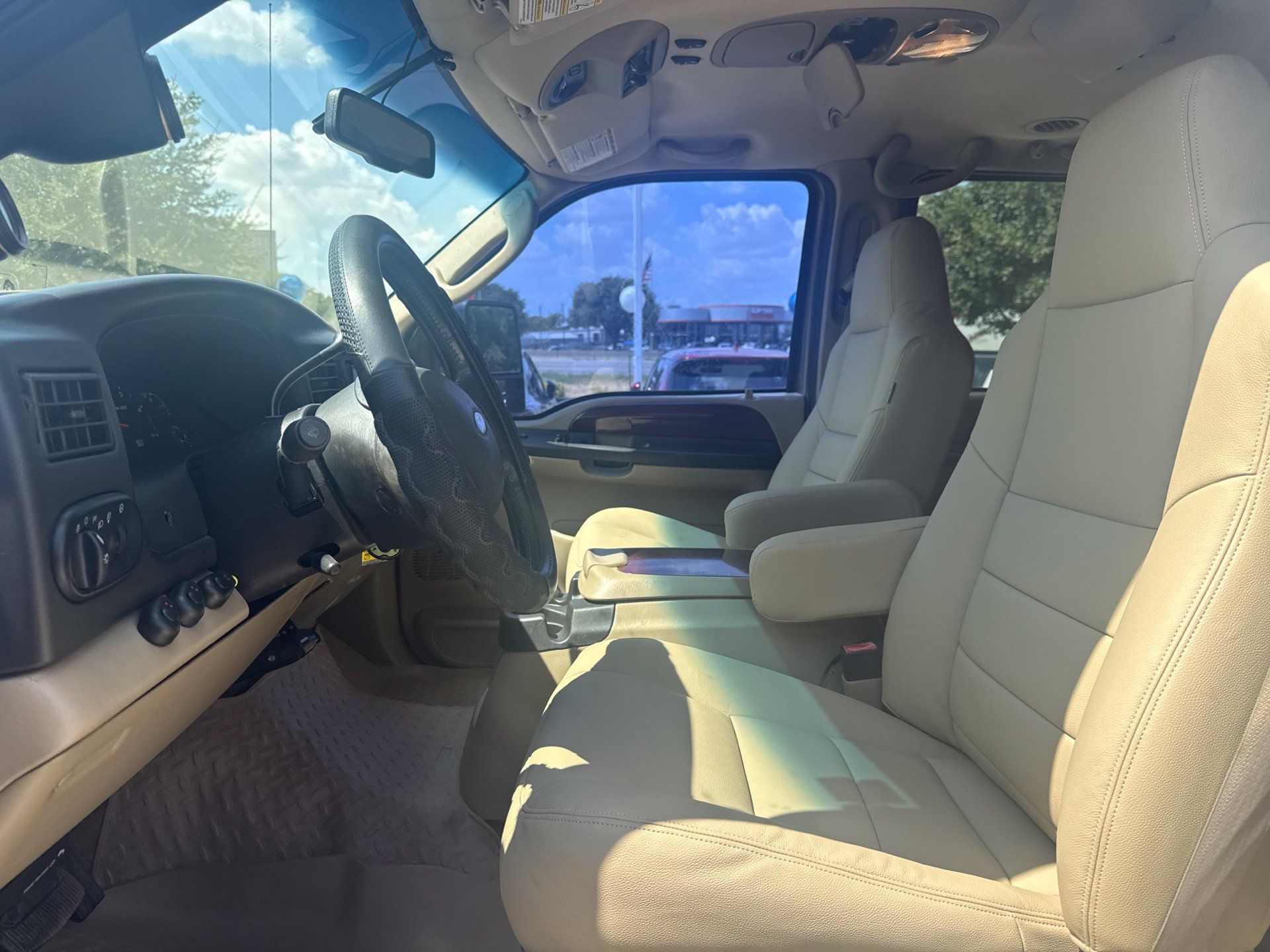 Used 2005 Ford Excursion Limited AWD/4WD image 8
