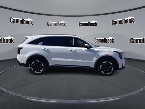 Certified 2026 Kia Sorento EX w/ EX Premium Package AWD/4WD image 8