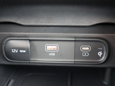 Used 2024 Kia Telluride SX Prestige w/ Towing Package AWD/4WD image 32