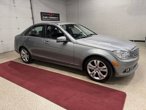 Used 2011 Mercedes-Benz C 300 4MATIC Sedan image 9