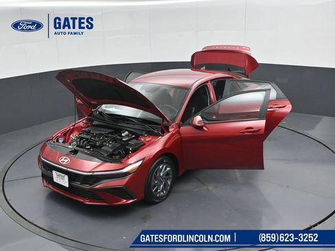 Used 2024 Hyundai Elantra SEL FWD image 54