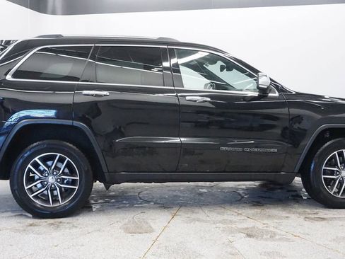 Used 2017 Jeep Grand Cherokee Limited w/ Trailer Tow Group IV image 7