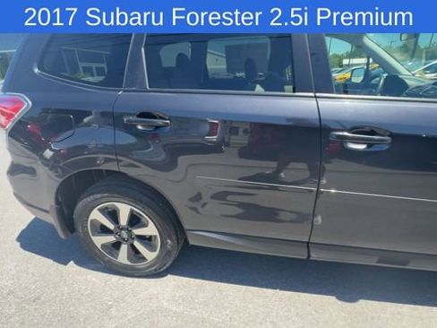 Used 2017 Subaru Forester Limited AWD/4WD image 10