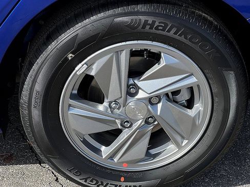 New 2026 Hyundai Elantra SE image 5