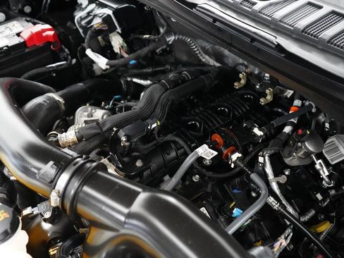 Certified 2025 Ford Expedition Active AWD/4WD image 35