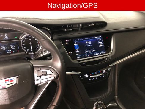 Used 2025 Cadillac XT6 Luxury AWD/4WD image 3