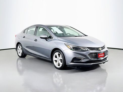 Used 2018 Chevrolet Cruze Premier image 7