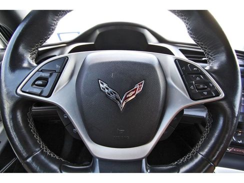 Used 2016 Chevrolet Corvette Stingray Coupe RWD image 8