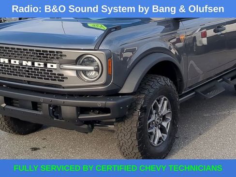 Used 2024 Ford Bronco Badlands image 14