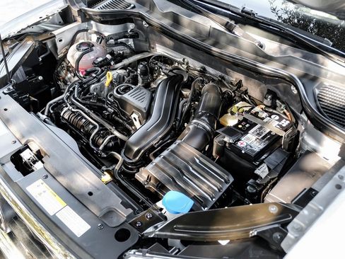 Used 2022 Volkswagen Taos SE image 62