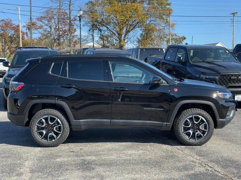 New 2026 Jeep Compass Trailhawk image 2