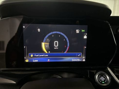 Certified 2024 Chevrolet Trax RS w/ Sunroof Package image 12