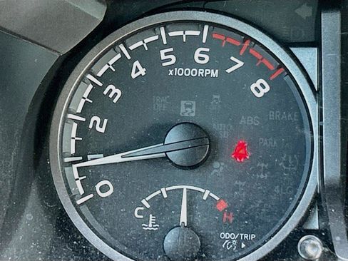 Used 2022 Toyota Tacoma TRD Off-Road RWD image 38