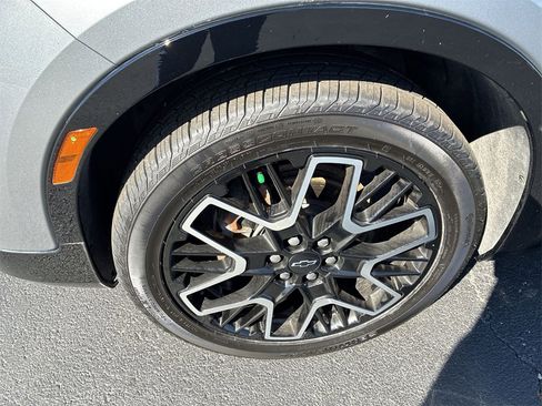 Used 2023 Chevrolet Blazer RS w/ Driver Confidence II Package image 10