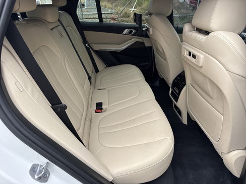 Used 2021 BMW X5 sDrive40i w/ Convenience Package image 15