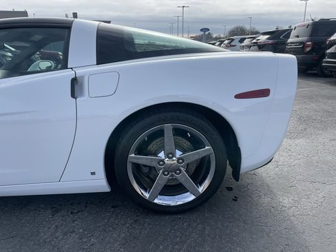 Used 2007 Chevrolet Corvette Coupe w/ Preferred Equipment Group image 29