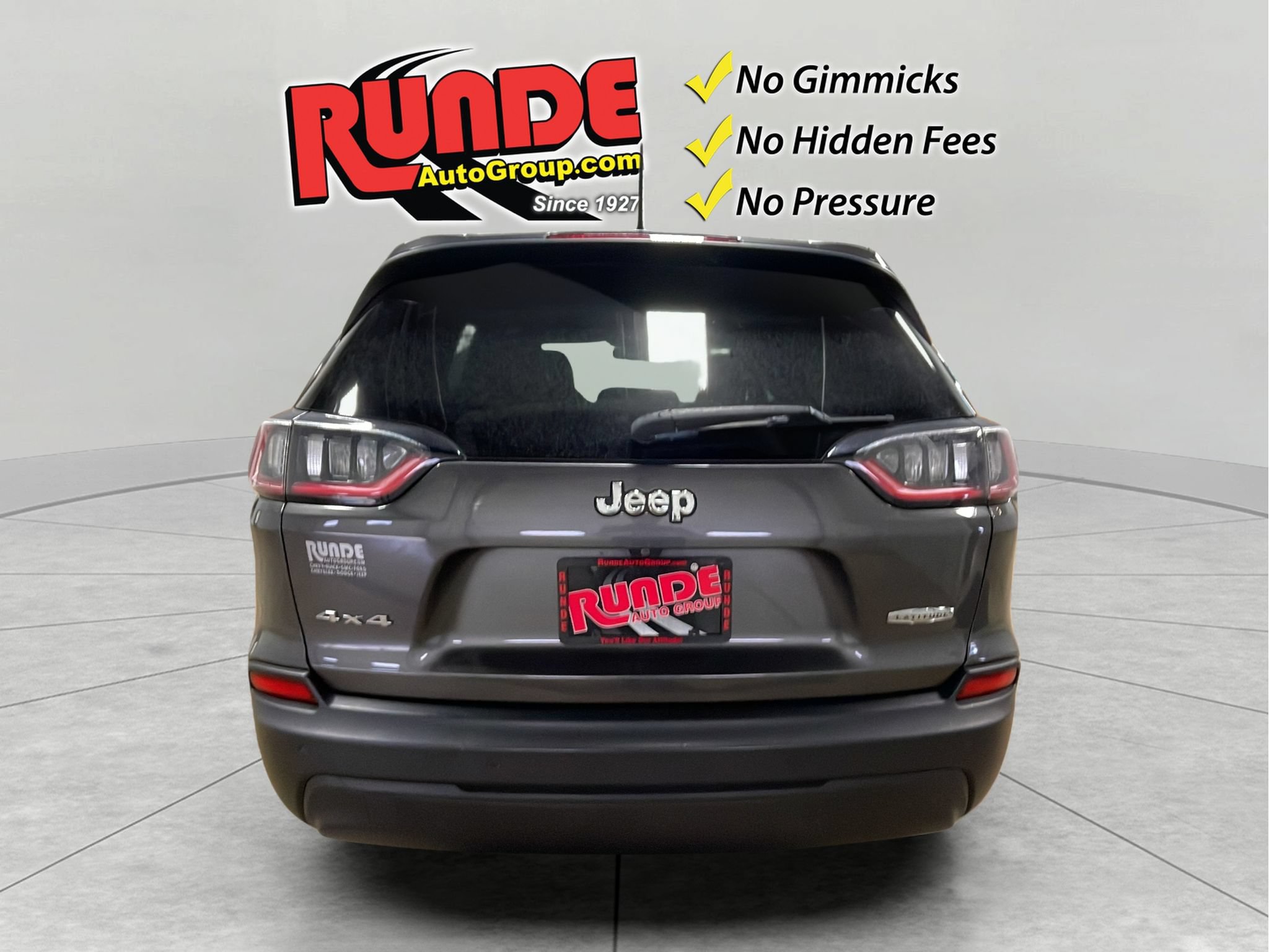 Used 2019 Jeep Cherokee Latitude Plus w/ Cold Weather Group AWD/4WD image 5