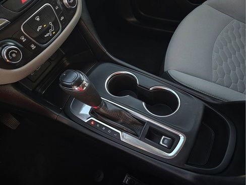 Used 2020 Chevrolet Equinox LS w/ LS Convenience Package image 20