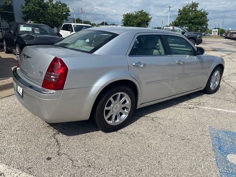 Used 2005 Chrysler 300 C w/ Sound Group II RWD image 25