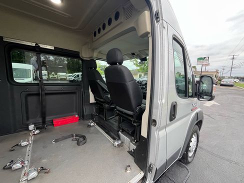 Used 2016 RAM ProMaster 2500 w/ Premium Appearance Group image 25