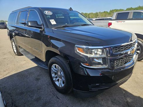 Used 2020 Chevrolet Suburban LT RWD image 2