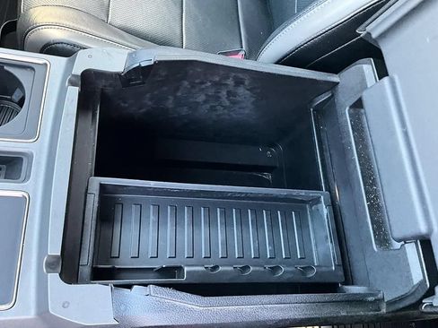 Used 2017 Ford F150 Raptor w/ Equipment Group 802A Luxury AWD/4WD image 27