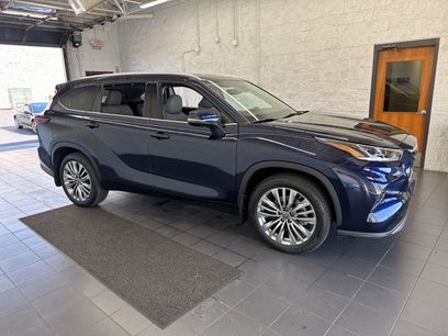 Used 2024 Toyota Highlander Platinum