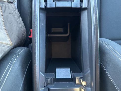 Used 2023 Nissan Rogue S image 26