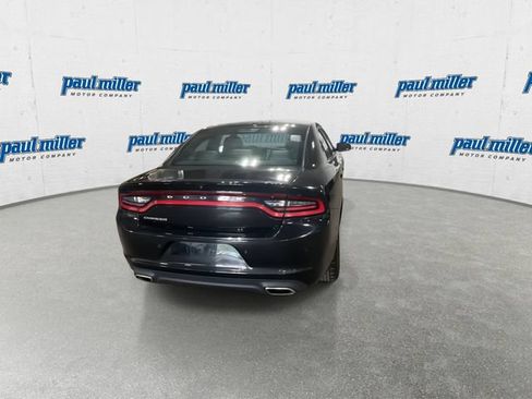 Used 2021 Dodge Charger SXT w/ Leather Interior Group RWD image 10