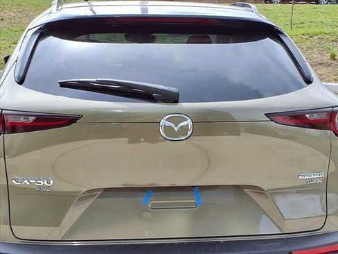 New 2025 MAZDA CX-30 Carbon image 24