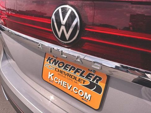 Used 2025 Volkswagen Atlas SE AWD/4WD image 29