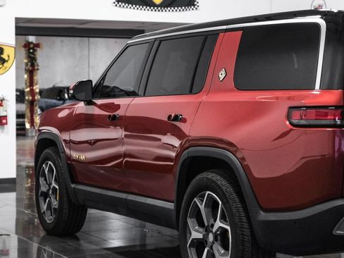 Used 2023 Rivian R1S Adventure AWD/4WD image 11