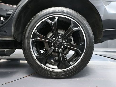 Used 2023 Ford Expedition Limited AWD/4WD image 16