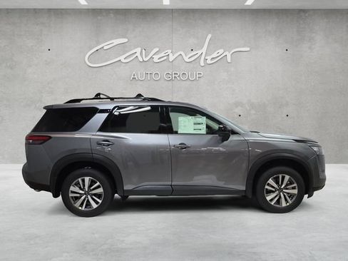 New 2026 Nissan Pathfinder SL FWD image 17