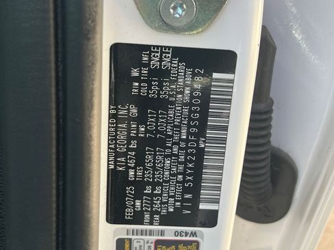 Used 2025 Kia Sportage LX image 23