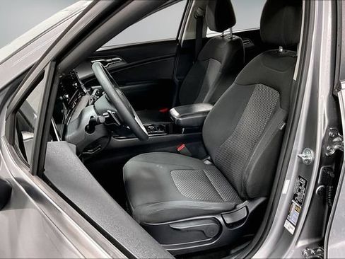 Used 2023 Kia Sportage LX AWD/4WD image 19