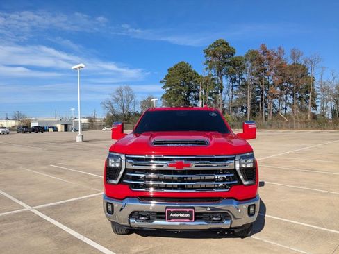 Used 2024 Chevrolet Silverado 3500 LTZ w/ LTZ Texas Edition image 2